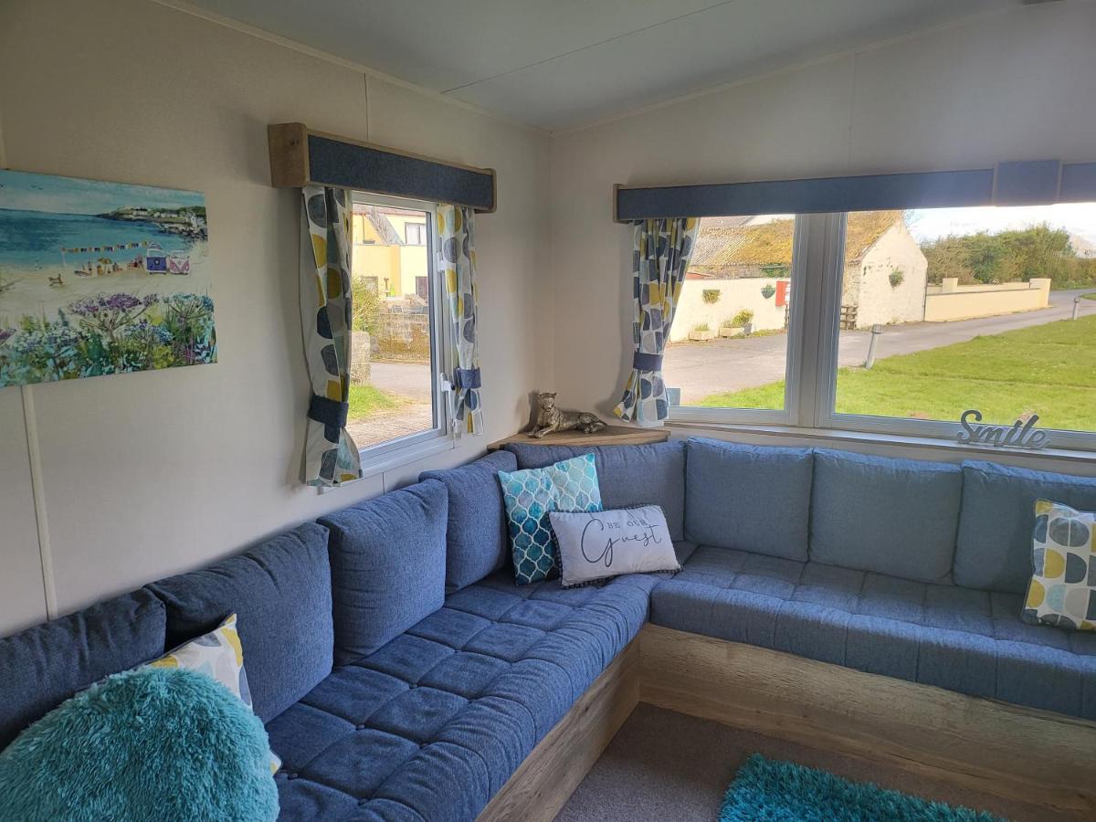 Blackmoor Farm - Caravan 6 Apartment Ludchurch Exterior photo